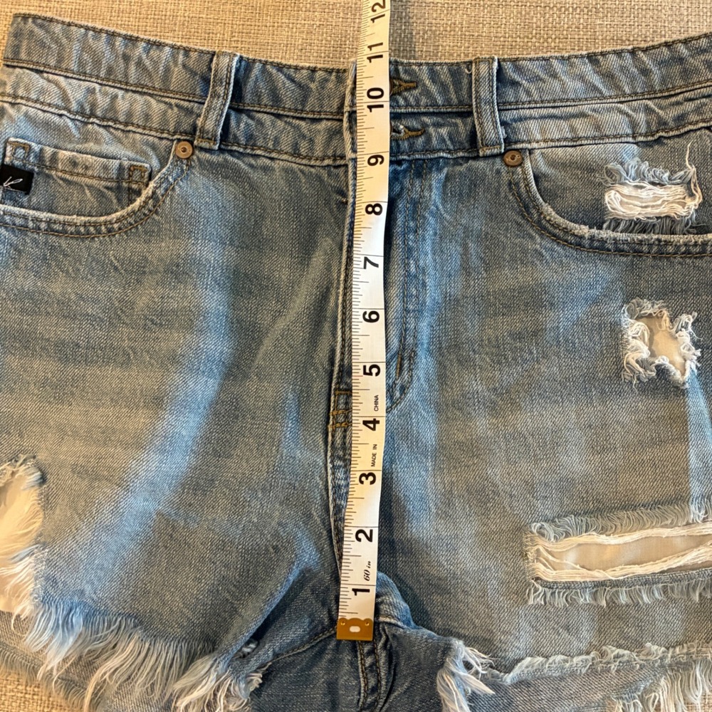 KanCan Distressed Denim Shorts Women 5/26 Blue High Rise Frayed Raw Hem KC8560NL - Picture 7 of 10